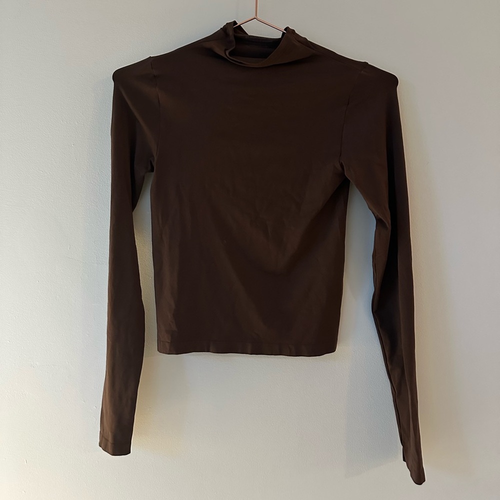 SKIMS LONG SLEEVE TOP